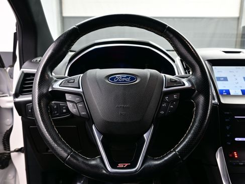 Used 2019 Ford Edge ST w/ Convenience Package image 25