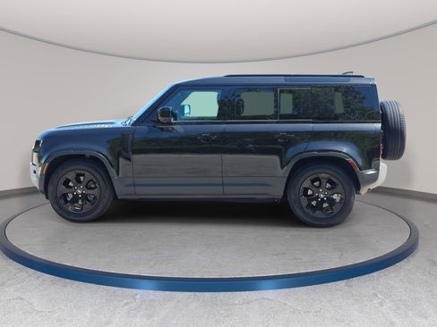 Certified 2025 Land Rover Defender 110 S AWD/4WD image 8
