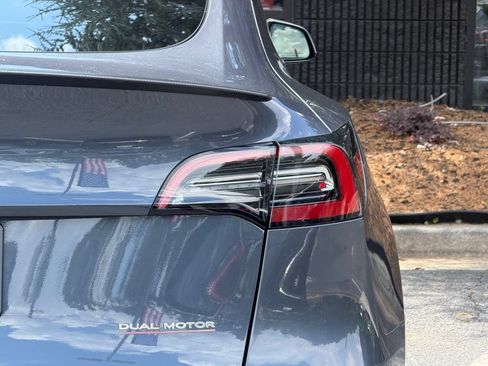 Used 2023 Tesla Model Y Long Range AWD/4WD image 16
