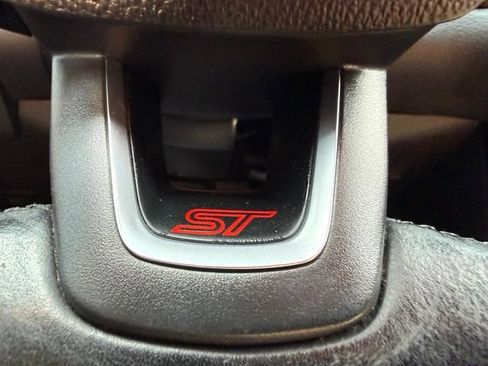 Used 2015 Ford Focus ST FWD image 18