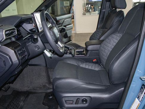 Used 2025 Toyota 4Runner TRD Off-Road Premium image 8