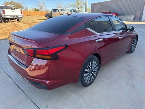 Used 2023 Nissan Altima 2.5 SV image 8