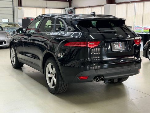 Used 2017 Jaguar F-PACE Premium AWD/4WD image 4