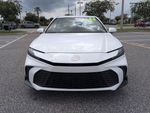 Certified 2025 Toyota Camry SE FWD image 9