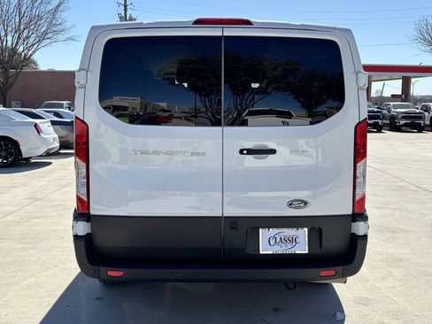Used 2023 Ford Transit 350 XLT RWD image 4