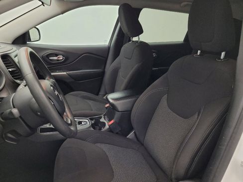 Used 2020 Jeep Cherokee Latitude image 17