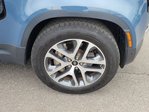 Used 2020 Land Rover Defender 110 SE image 41