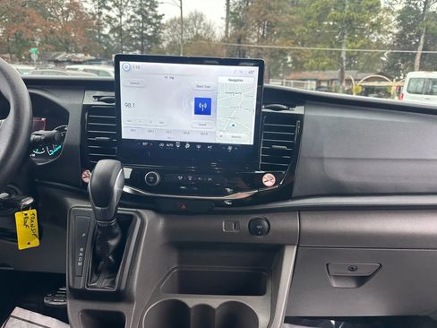 Used 2023 Ford Transit 350 XLT image 18