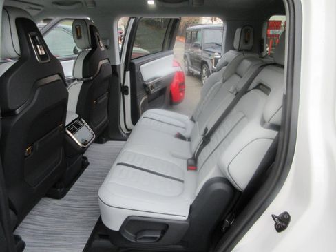 Used 2023 Rivian R1S Launch Edition image 44