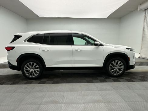 Used 2025 Buick Enclave Preferred w/ Power Package AWD/4WD image 8