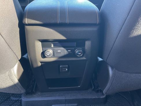 Used 2018 Chevrolet Traverse LT w/ LPO, Floor Liner Package image 15