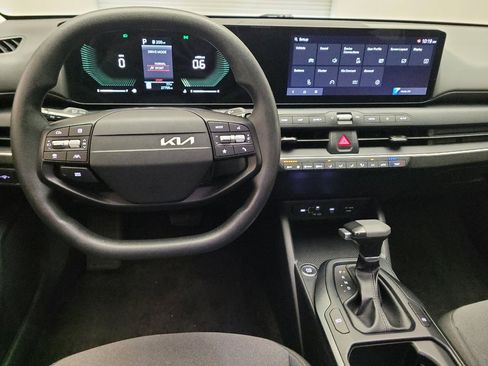 Used 2025 Kia K4 FWD image 22