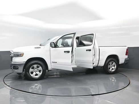 Used 2025 RAM 1500 Big Horn AWD/4WD image 33