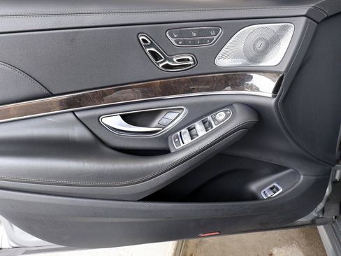 Used 2015 Mercedes-Benz S 550 Sedan image 37