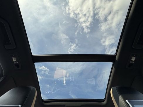 Used 2017 Porsche Cayenne Platinum Edition image 22