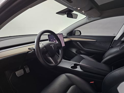 Used 2022 Tesla Model 3 Performance image 7