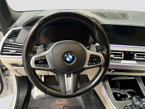 Used 2022 BMW X5 xDrive40i w/ M Sport Package image 11
