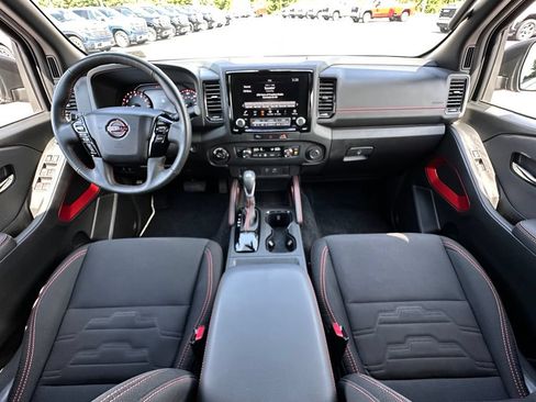 Used 2024 Nissan Frontier PRO-4X w/ Off-Road Protection Package AWD/4WD image 29