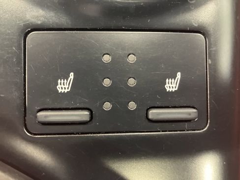 Used 2019 Toyota Camry XSE image 17