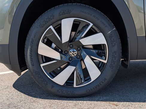 New 2026 Volkswagen Atlas Cross Sport SE AWD/4WD image 4