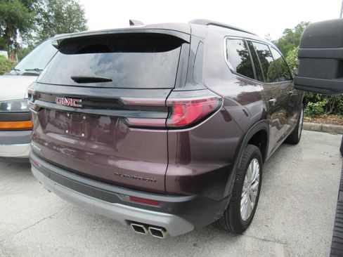 Used 2024 GMC Acadia Elevation FWD image 4