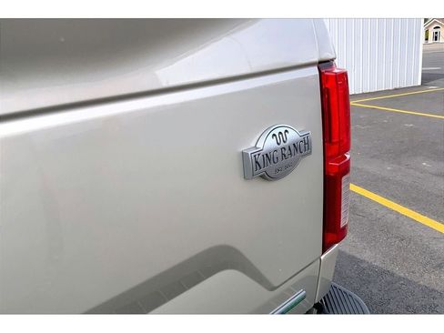 Used 2018 Ford F150 King Ranch w/ Equipment Group 601A Luxury AWD/4WD image 9