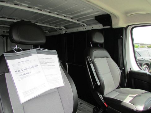 Used 2025 RAM ProMaster 2500 w/ Convenience Group FWD image 16