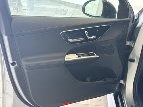 Certified 2025 Mercedes-Benz GLC 300 4MATIC image 17