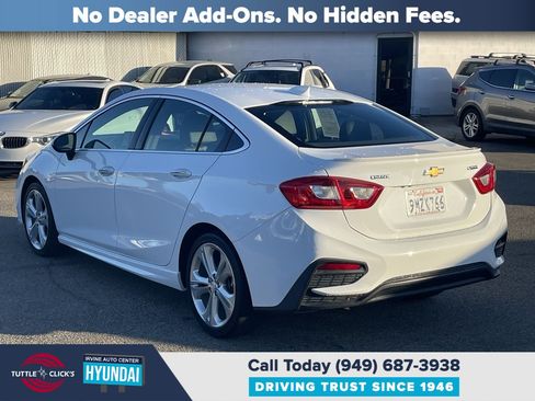 Used 2017 Chevrolet Cruze Premier FWD image 5