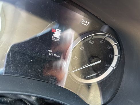 Used 2022 Toyota Highlander XLE image 11