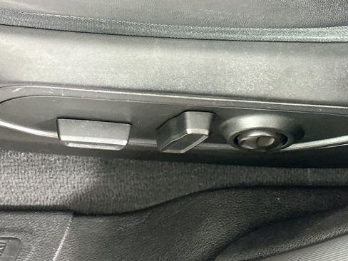 Used 2022 Jeep Grand Cherokee L Limited image 13