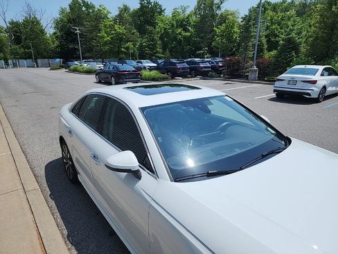 Used 2023 Audi A4 2.0T Premium w/ Convenience Package AWD/4WD image 16