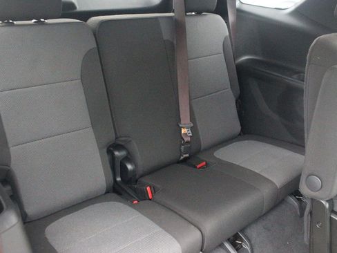 Used 2023 Chevrolet Traverse LT w/ LPO, Cargo Package AWD/4WD image 36