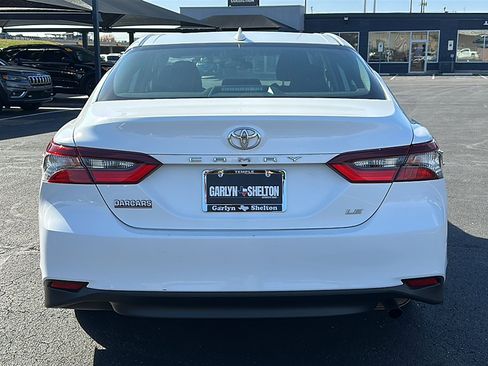 Used 2024 Toyota Camry LE image 7