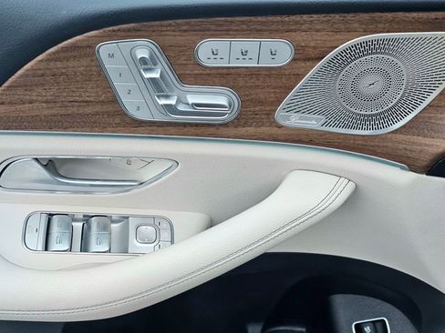 Certified 2023 Mercedes-Benz GLS 450 4MATIC image 22