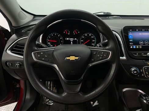 Used 2020 Chevrolet Malibu LT FWD image 21