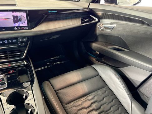 Used 2024 Audi RS e-tron GT image 21