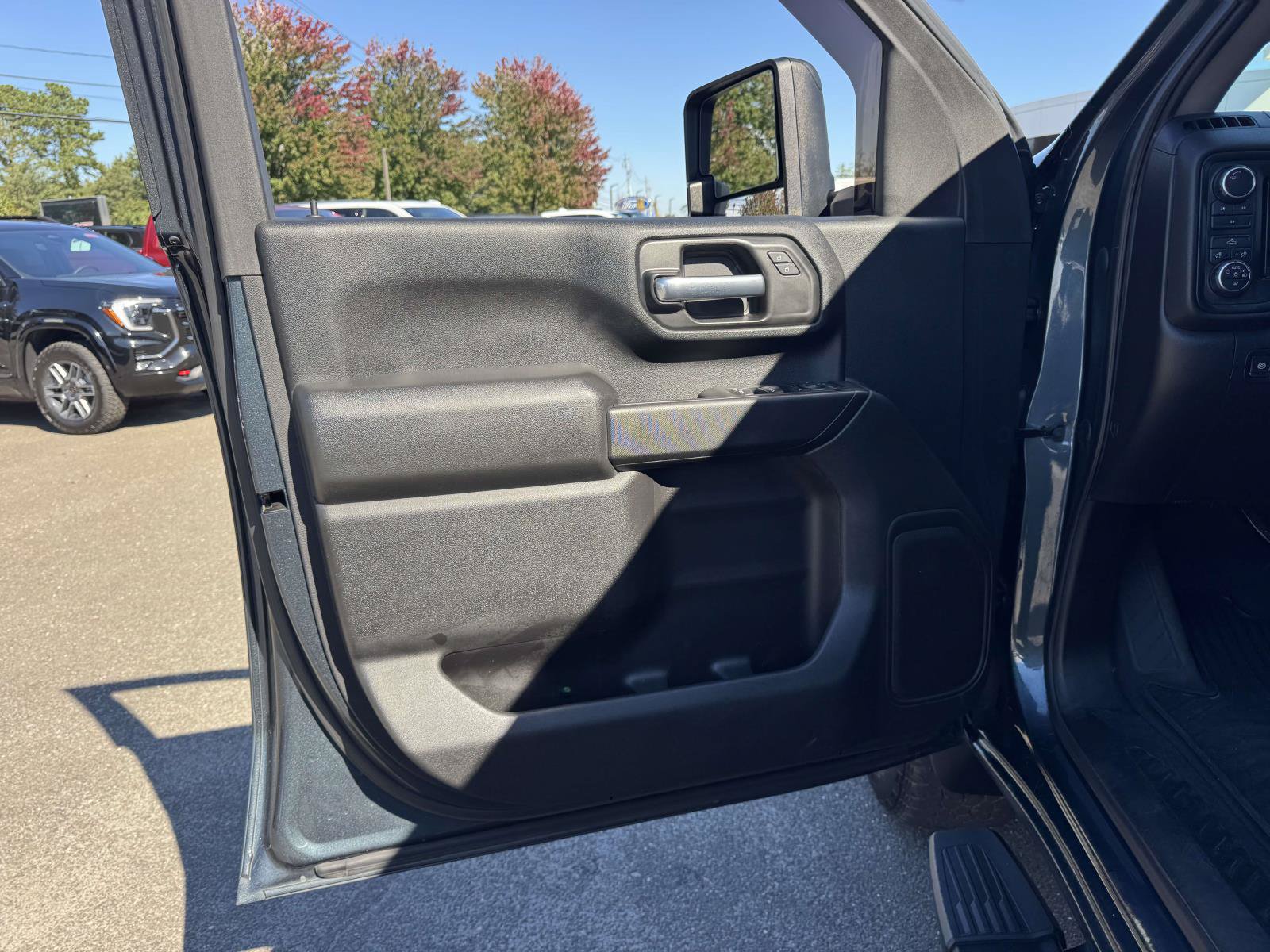 Used 2020 Chevrolet Silverado 2500 Custom w/ Custom Value Package AWD/4WD image 19