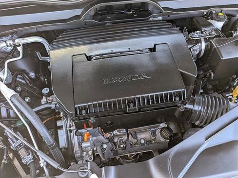 Used 2024 Honda Pilot Touring image 29