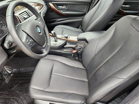 Used 2016 BMW 320i 320i image 13