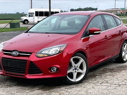 Used 2012 Ford Focus Titanium FWD image 7
