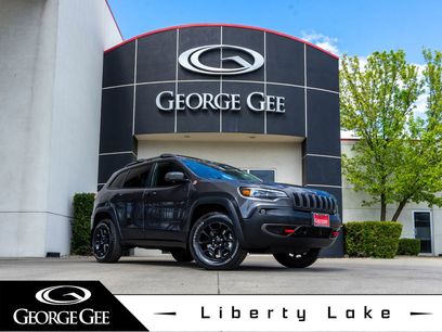 Used 2021 Jeep Cherokee Trailhawk w/ Technology Group