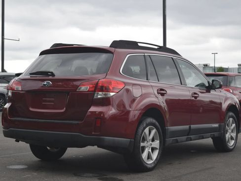 Used 2013 Subaru Outback 2.5i Premium AWD/4WD image 3