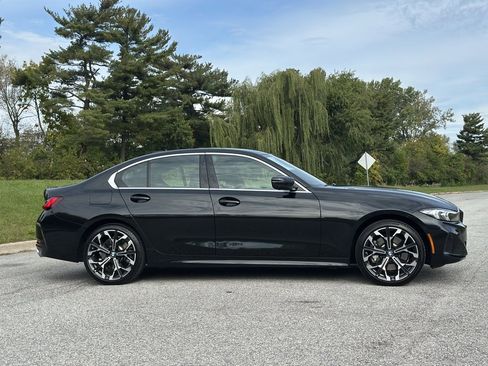 Certified 2025 BMW 330i xDrive Sedan w/ M Sport Package image 10