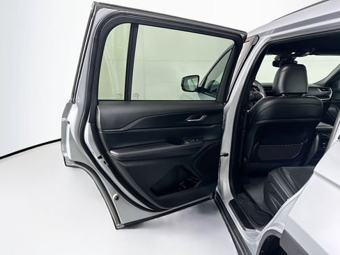 Used 2024 Jeep Grand Cherokee L Altitude image 24