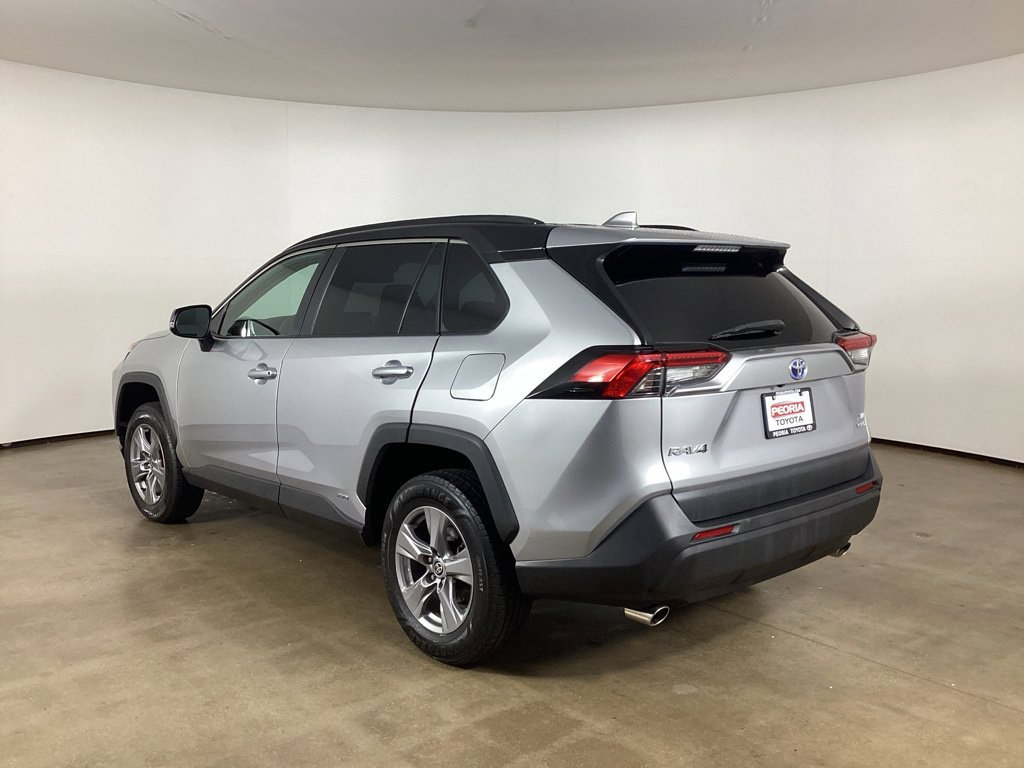 Used 2024 Toyota RAV4 XLE AWD/4WD image 7