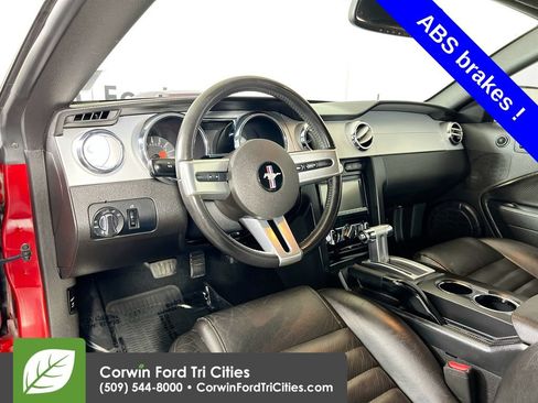 Used 2008 Ford Mustang GT Premium RWD image 3