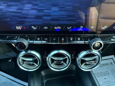 Used 2024 Chevrolet Blazer EV LT image 37