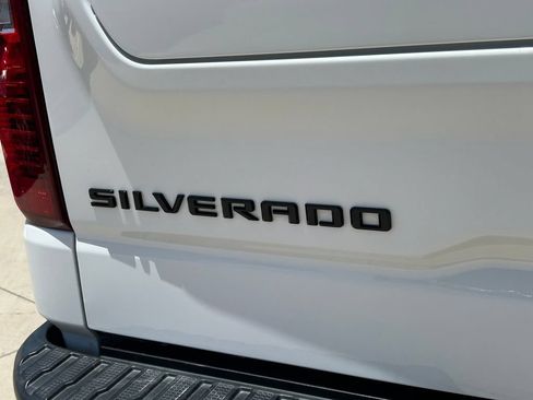 Used 2024 Chevrolet Silverado 1500 Custom Trail Boss w/ LPO, Dark Essentials Package AWD/4WD image 12
