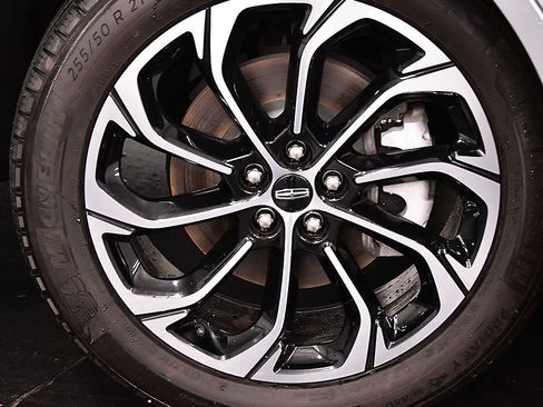 Used 2024 Lincoln Nautilus Reserve w/ Equipment Group 203A image 9